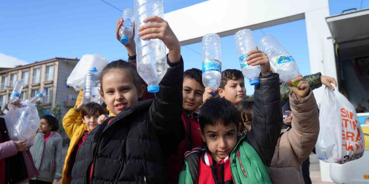 Çocuklar Bu Kumbara Sayesinde Hem Kazanıyor Hem De Geri Dönüşüme Katkı Sağlıyor