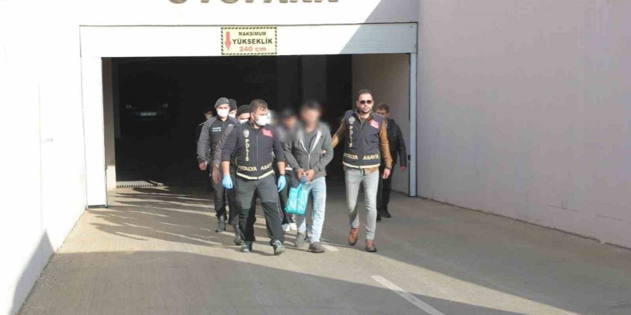 Antalya’da 171 Aranan Şahıs Yakalandı
