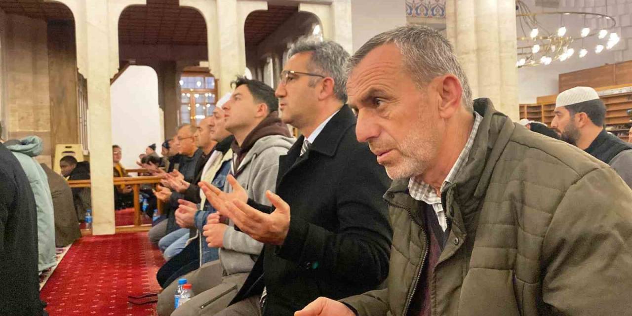 Konya’da Gazze Halkı İle Birlikte Oruca Niyet Edildi, Dua Edildi