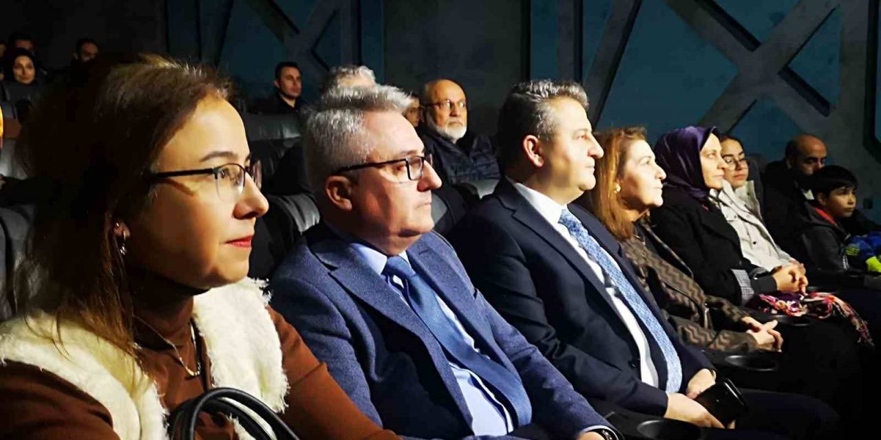 Şehit Ailelerini Ve Gazileri Duygulandıran Sinema Filmi