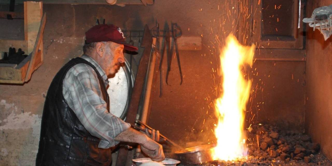 Ustasından Öğrendiği Mesleği Yarım Asırdır Sürdürüyor