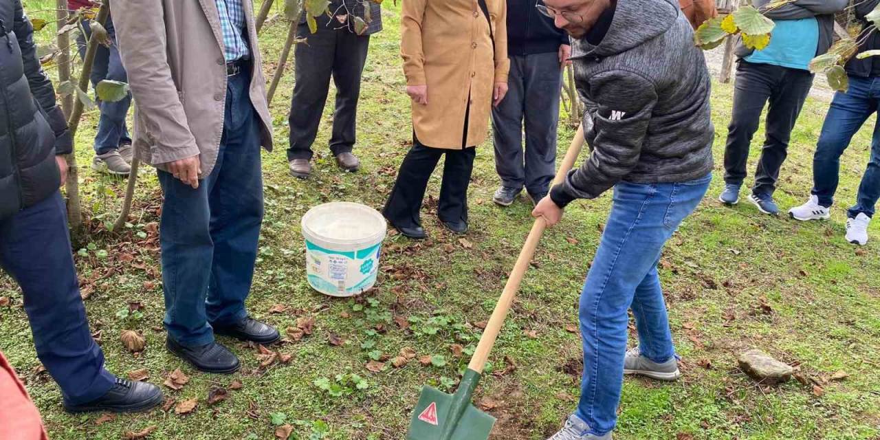 Toprak Numunesi Alımı Uygulamalı Gösterildi