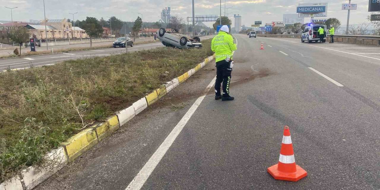 Araç Takla Attı, Evli Çift Yaralandı