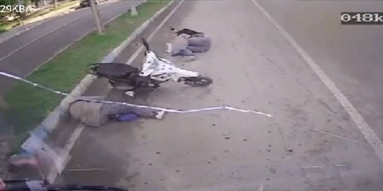 Şanlıurfa’da Otobüs Motosiklete Çarptı: 2 Yaralı