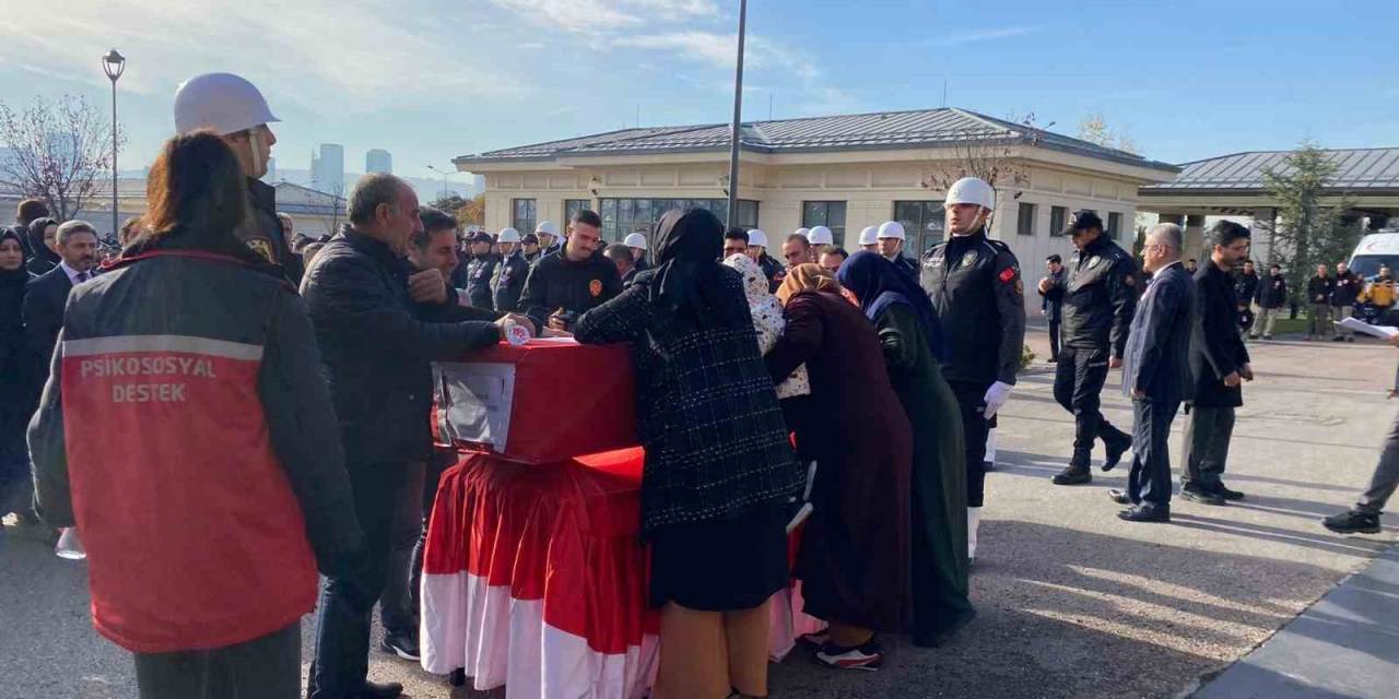 Ankara’da Trafik Kazasında Şehit Olan Bakan Koruması Polis Memuru İçin Tören Düzenlendi