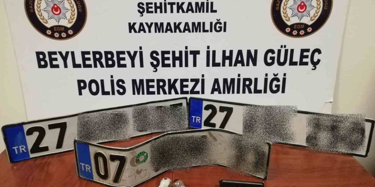 Plaka Hırsızları Kıskıvrak Yakalandı