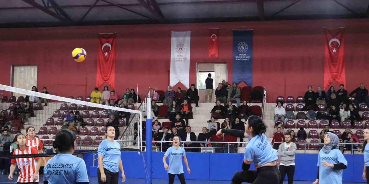 Ev Ekonomisine Katkı Sağlayan Kadınlardan Kurulan Takım Sonunda Rakip Buldu