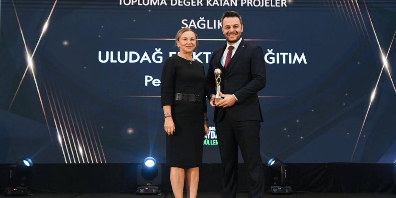 Uedaş, ’pembe Lambalar’ Projesiyle Toplumsal Fayda Ödülü’nün Sahibi Oldu