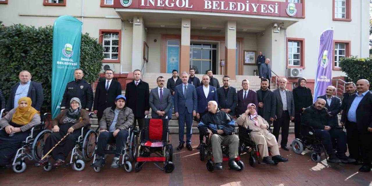 11 Engelli Vatandaşa Akülü Araçları Teslim Edildi