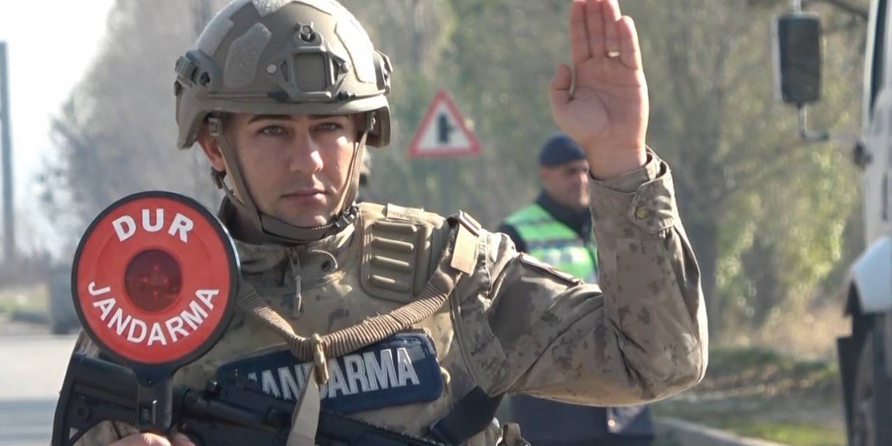 Muş’ta Zorunlu Kış Lastiği Uygulaması Başladı