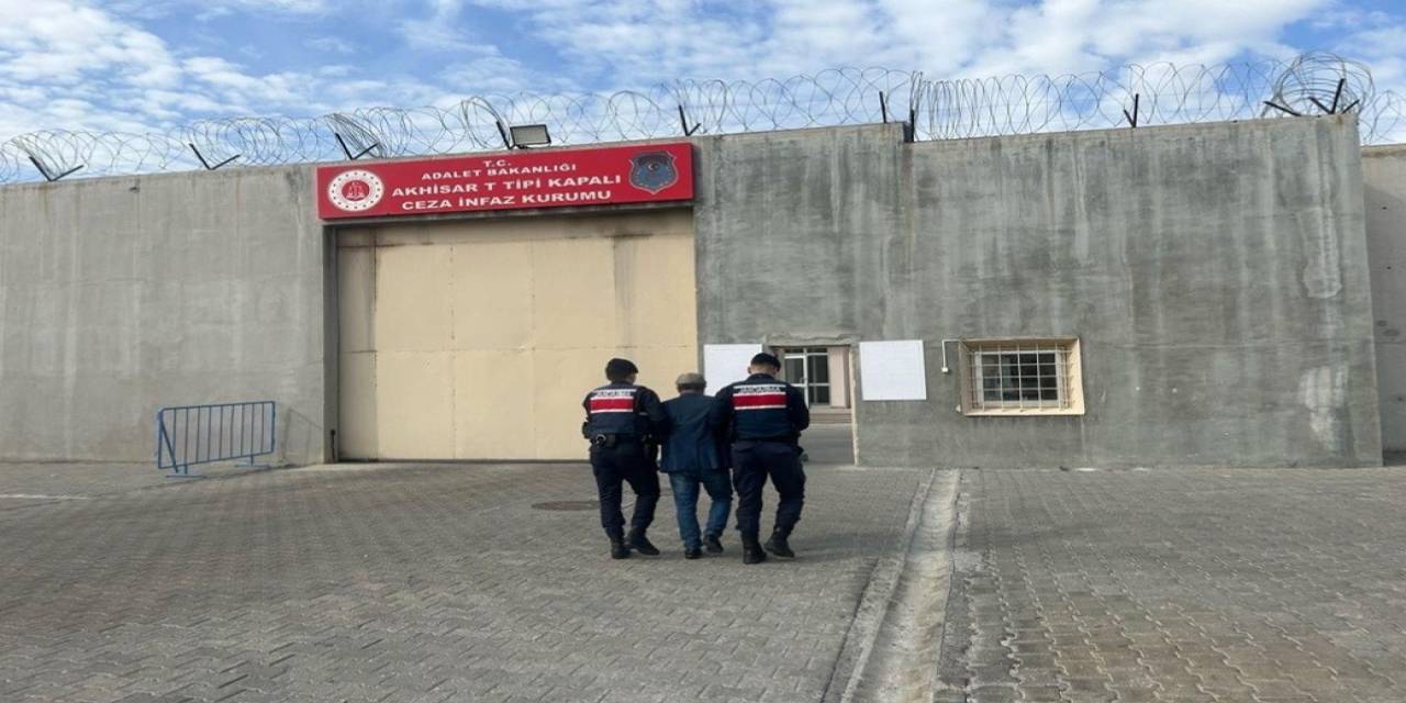 Manisa Jandarması Aranan Şahısların Ensesinde