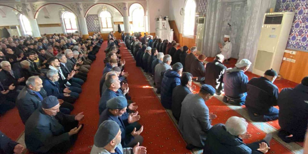 Kulu’da Camilerde Filistin İçin Dua Edildi