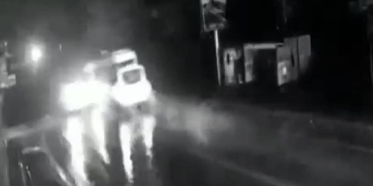 Yalova’da 6 Kişinin Yaralandığı Trafik Kazası Kamerada