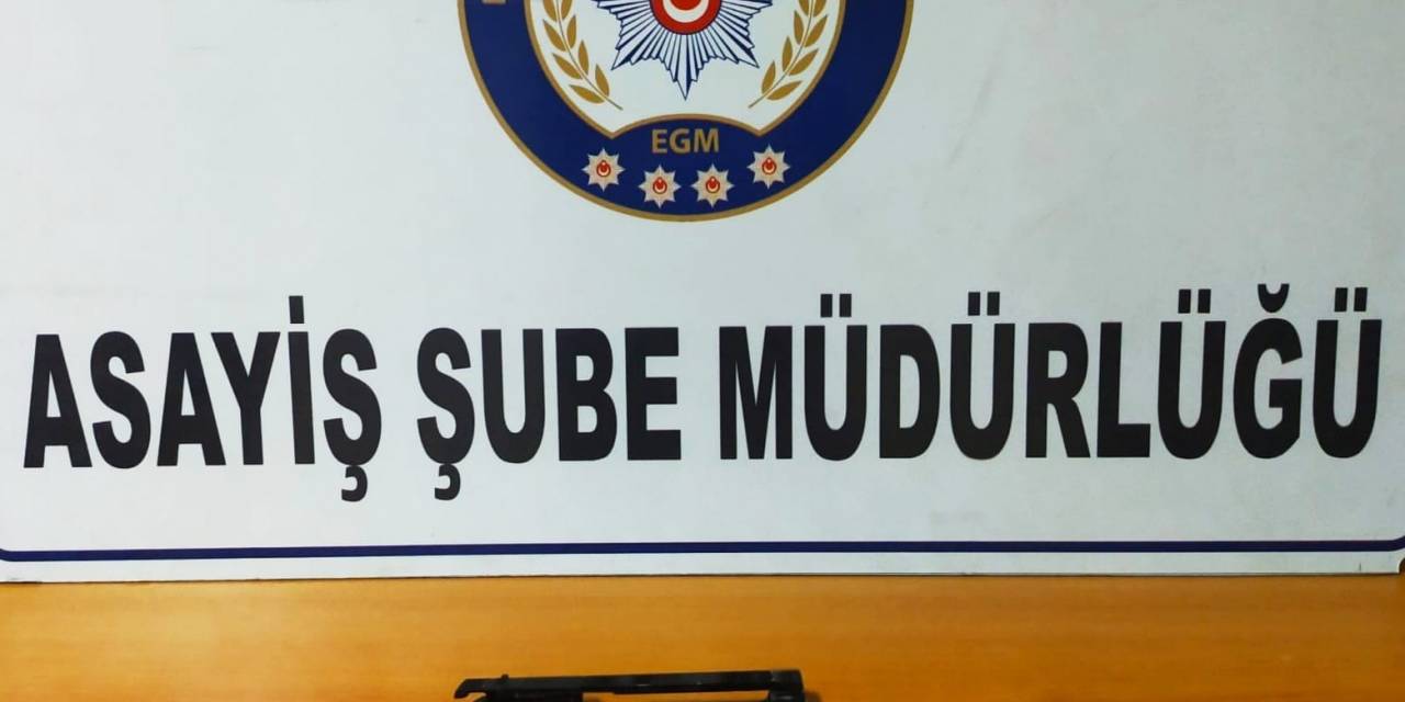 Hırsızlık Şüphelileri Tutuklandı