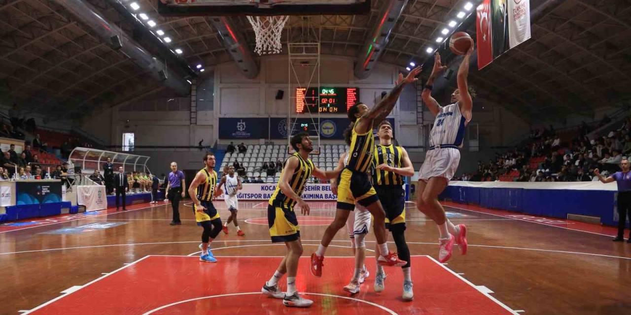 Türkiye Basketbol Ligi: Kocaeli Bşb Kağıtspor: 75 - Fenerbahçe Koleji Novotel: 83