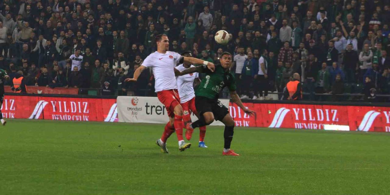 Trendyol 1. Lig: Kocaelispor: 0 - Ümraniyespor: 3