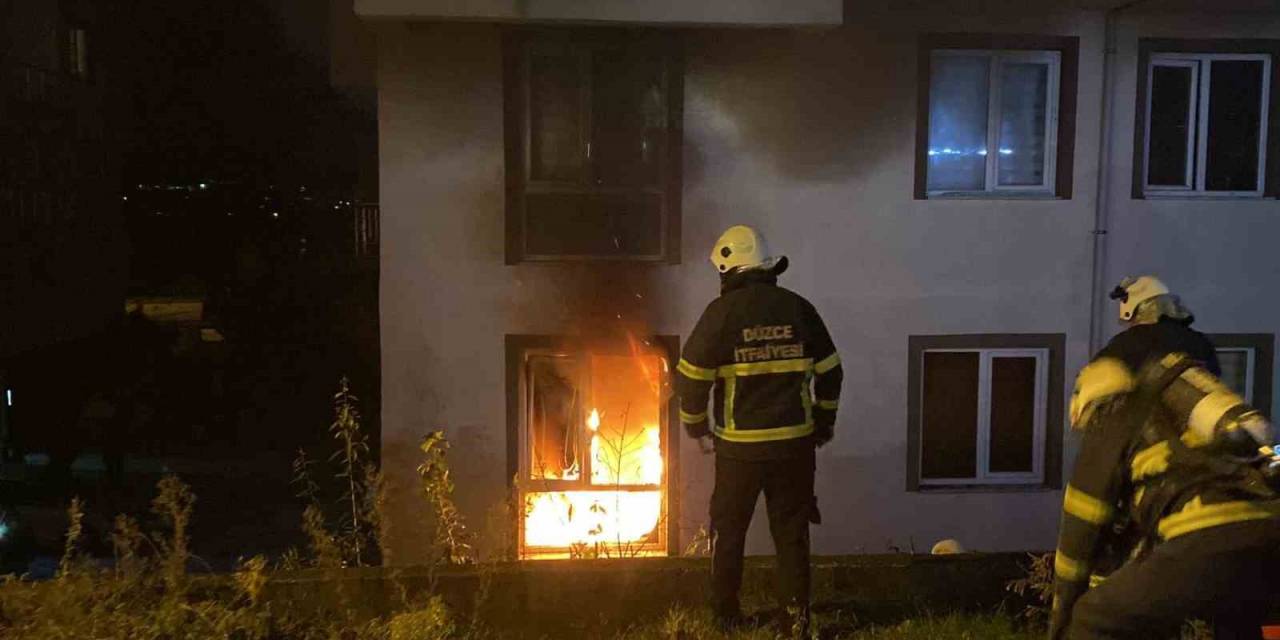 Düzce’de Apartman Dairesinde Yangın Çıktı