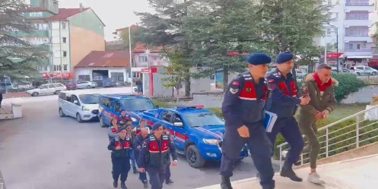 Miras Kavgasında Amcalarını Öldüren Karı Koca Tutuklandı