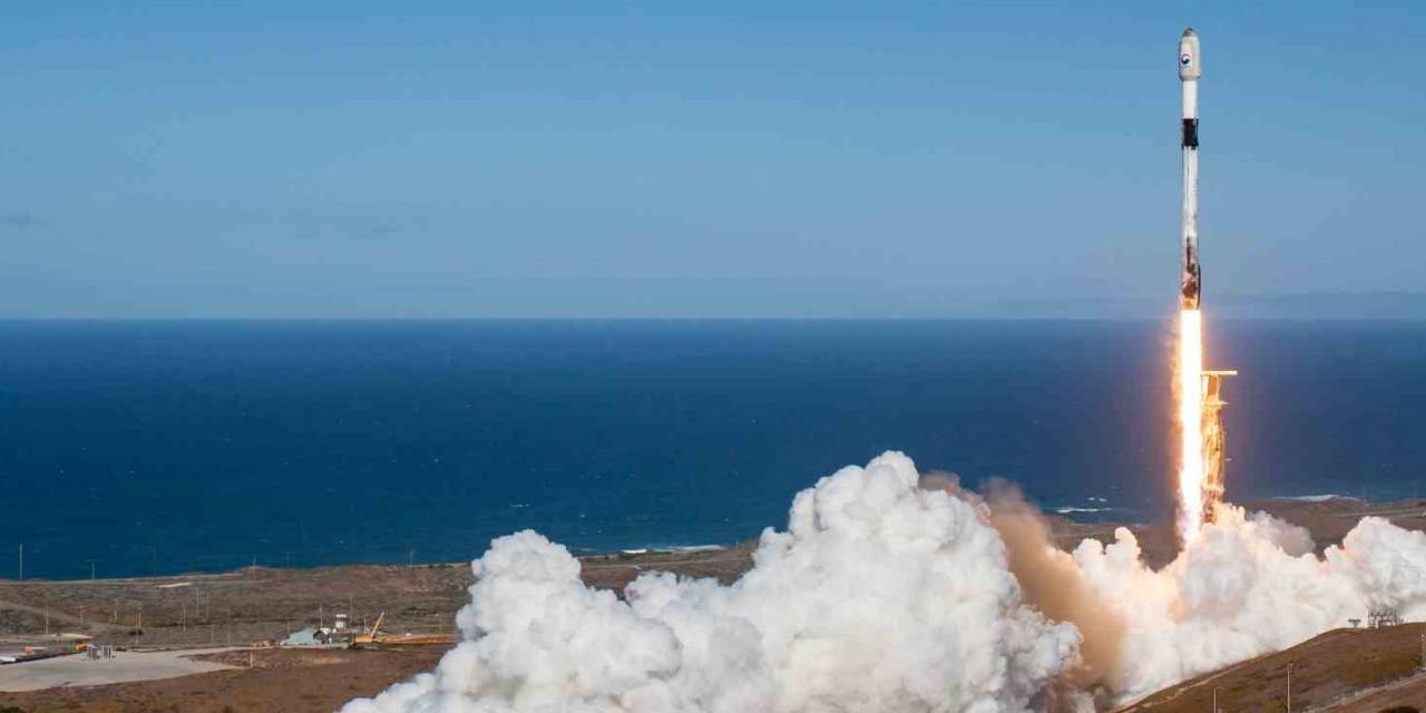 Güney Kore, İlk Yerli Askeri Casus Uydusunu Yörüngeye Gönderdi