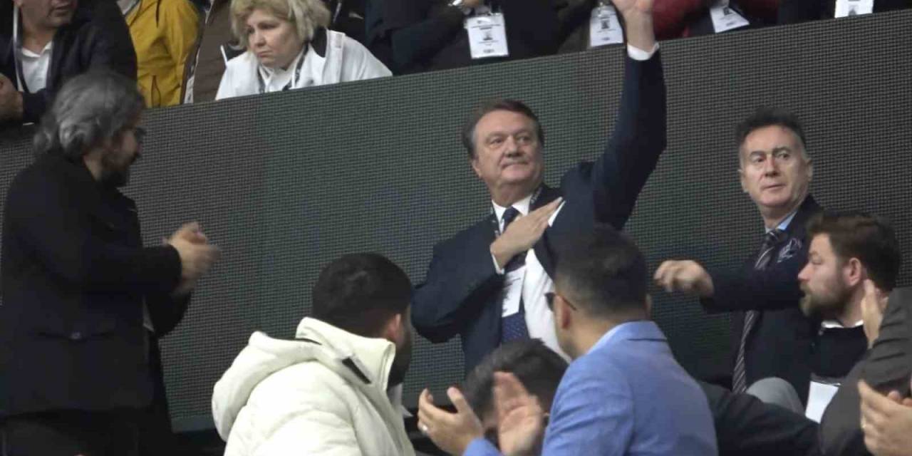 Beşiktaş Başkan Adayı Hasan Arat, Tezahüratlarla Karşılandı