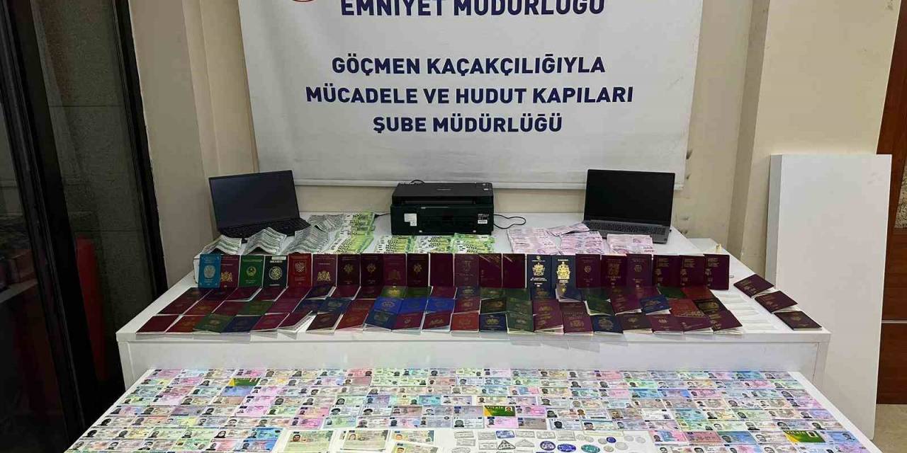 İstanbul’da Sahte Pasaport Operasyonu: 6 Şüpheli Tutuklandı