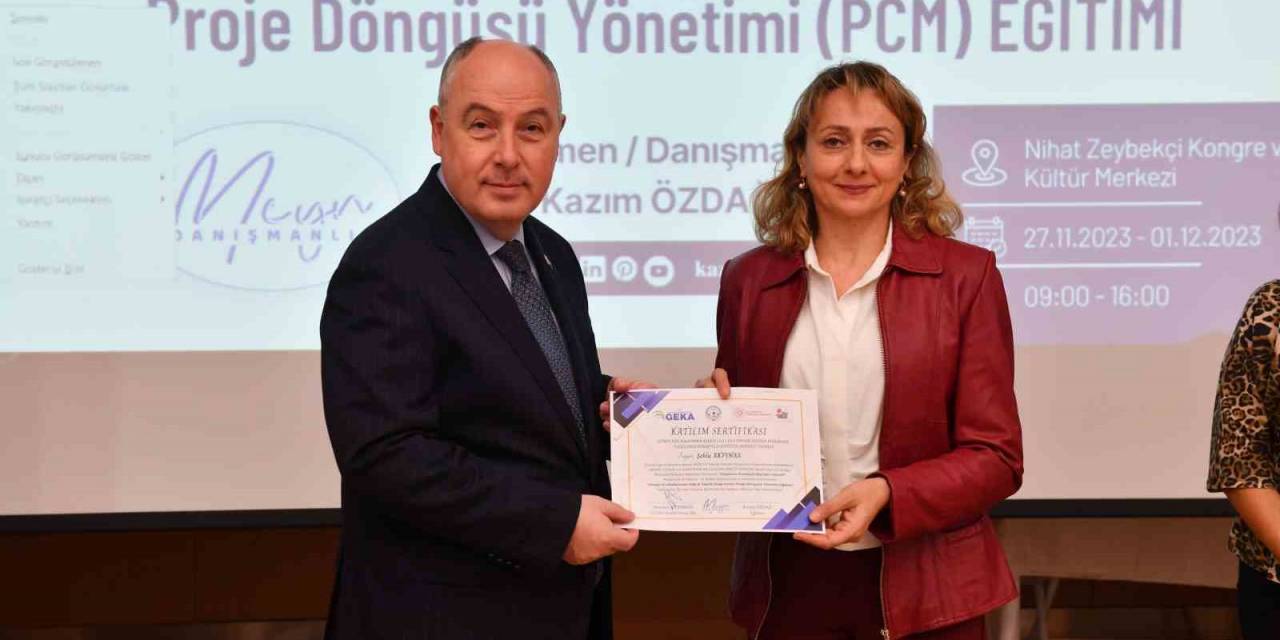 Güçlenen Esnafıyla Büyüyen Denizli Projesi Sertifika Töreniyle Sona Erdi