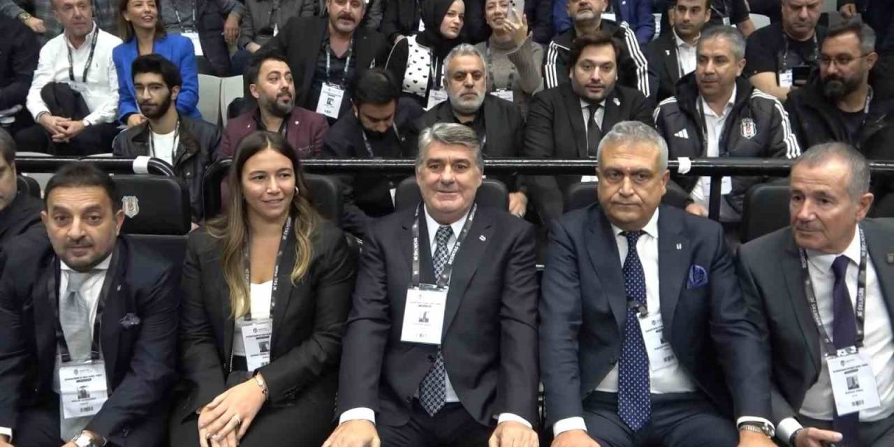 Beşiktaş Başkan Adayı Serdal Adalı, Alkışlarla Karşılandı