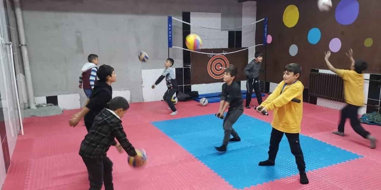 Hamur’da Gençler "değerli Zamanlar"da Buluşuyor