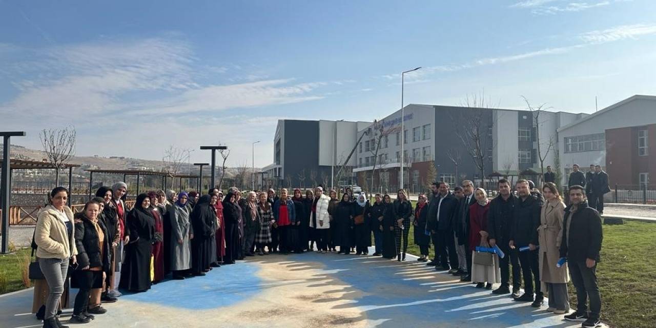 Büyükşehir Belediyesi Hizmet Ve Yatırımlarına Ziyaretçilerden Tam Not