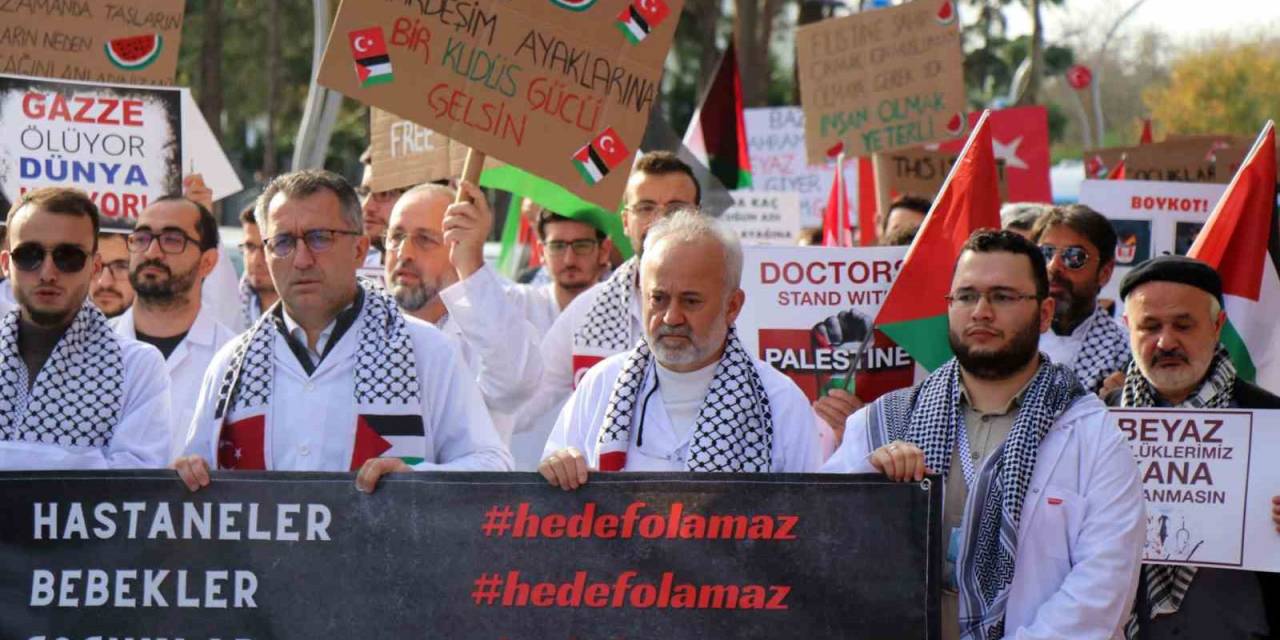Hekimler Gerçekleştirdikleri ‘Sessiz Yürüyüş’ İle İsrail’i Kınadı