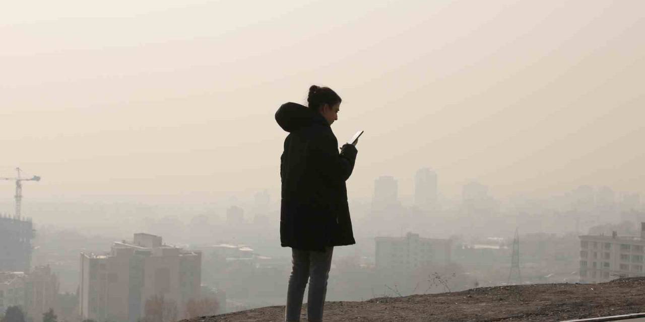 Tahran’da Eğitime Yoğun Hava Kirliliği Arası