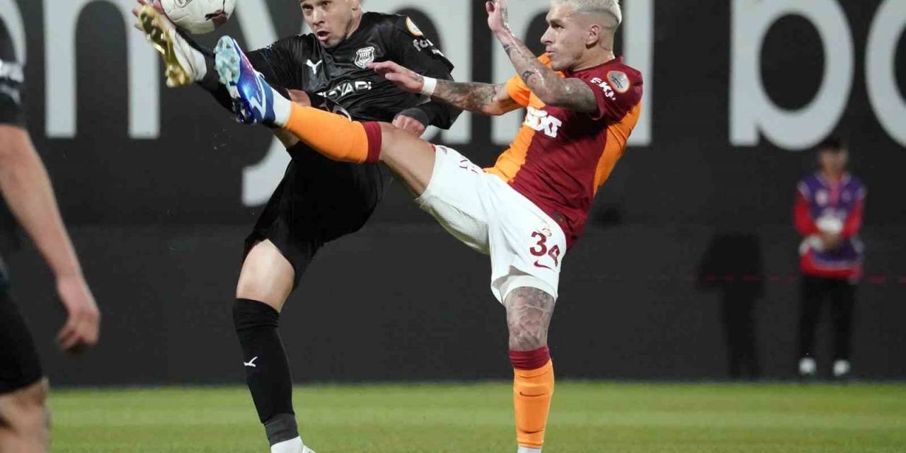 Trendyol Süper Lig: Pendikspor: 0 - Galatasaray: 0 (İlk Yarı)