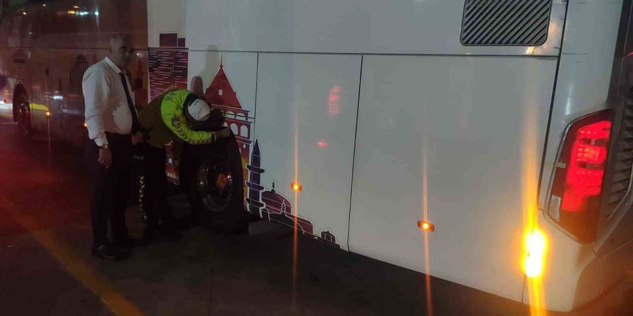 Aydın Otogarında Kış Lastiği Denetimi Gerçekleştirildi