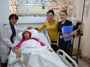 Karnından 4.5 Kiloluk Tümör Çıktı