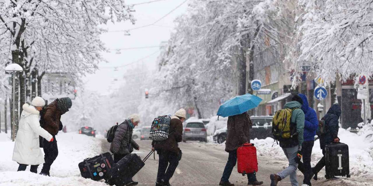 Münih’te 760 Uçuş İptal Edildi