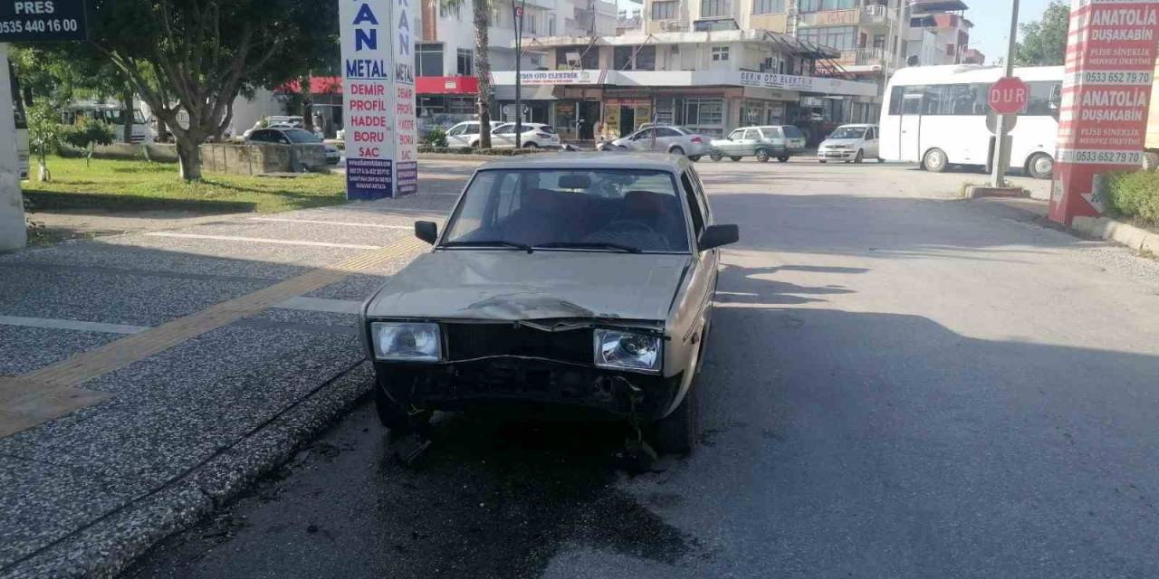 Otomobil Motosiklete Çarptı: 1 Yaralı