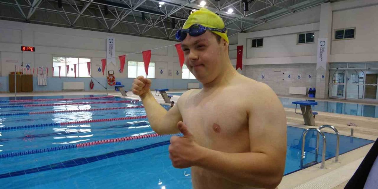 Engel Tanımıyor, Yaşı Kadar Şampiyonluğa Sahip