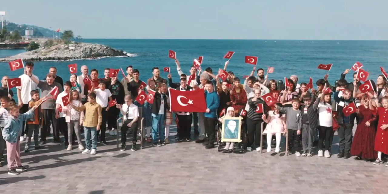 Rize'de engelli gençler "Engelliler Günü" için özel klip çekti