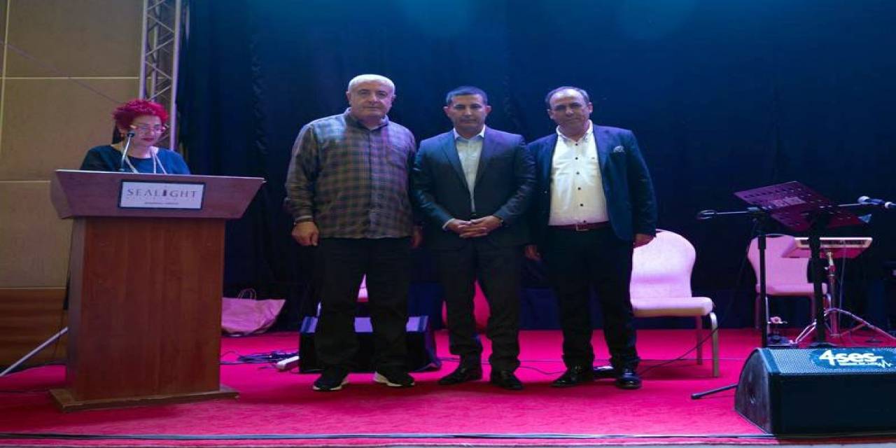 Kuşadası’nda Hacı Bektaş Veli Anadolu Kültür Vakfı Eğitim Ve Danışma Çalıştayı Sona Erdi