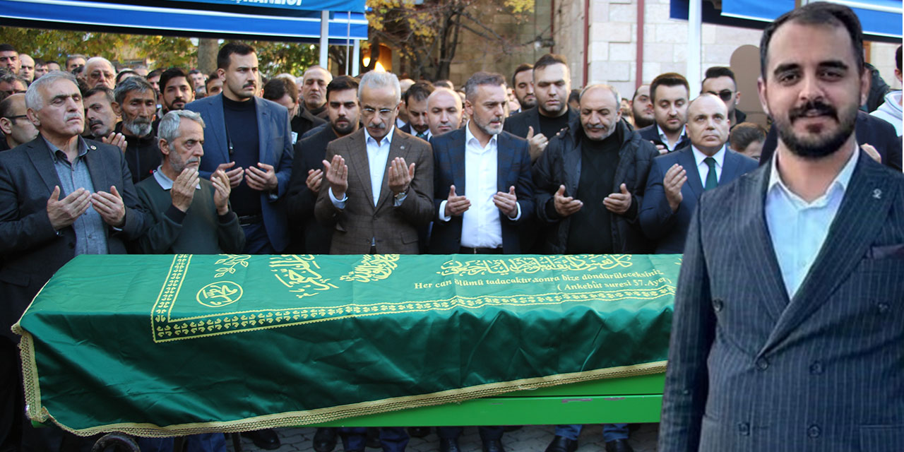 Bakan Uraloğlu, Hayatını Kaybeden Ak Parti Artvin Gençlik Kolları Başkanının Cenazesine Katıldı
