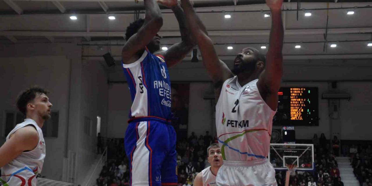 Türkiye Sigorta Basketbol Süper Ligi: Aliağa Petkimspor: 92 - A. Efes: 101