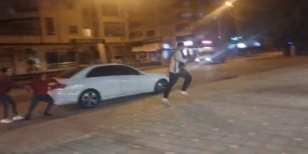 Kavga Eden Grup Polisi Görünce Dağıldı