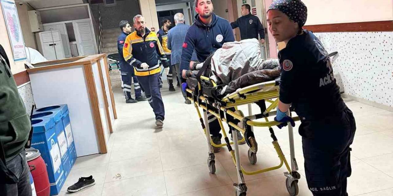 Buharkent’te Husumetli Aileler Birbirine Girdi: 7 Yaralı
