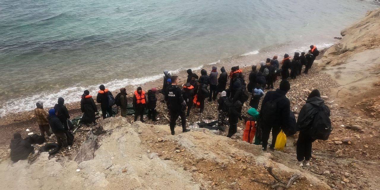 Ayvalık’ta 81 Göçmen Kurtarıldı