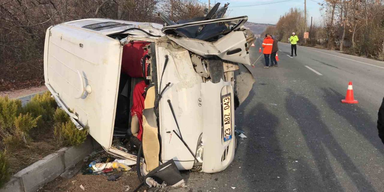 Elazığ’da Trafik Kazası: 4 Yaralı