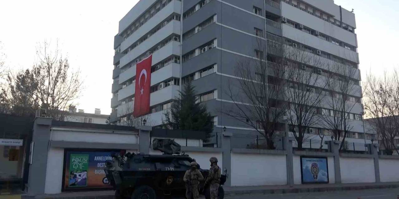Batman’da İzinsiz Gösteri Yapanlara Müdahale: 8 Gözaltı