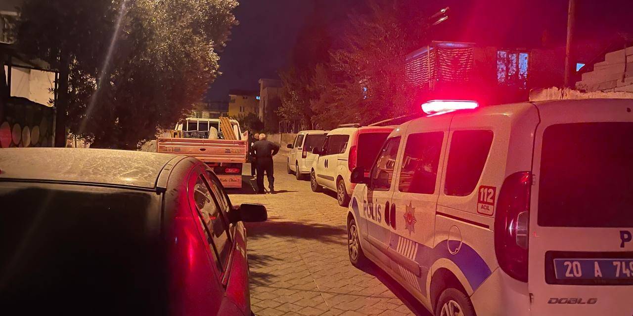 8 Yaşındaki Çocuk Annesini Vurdu
