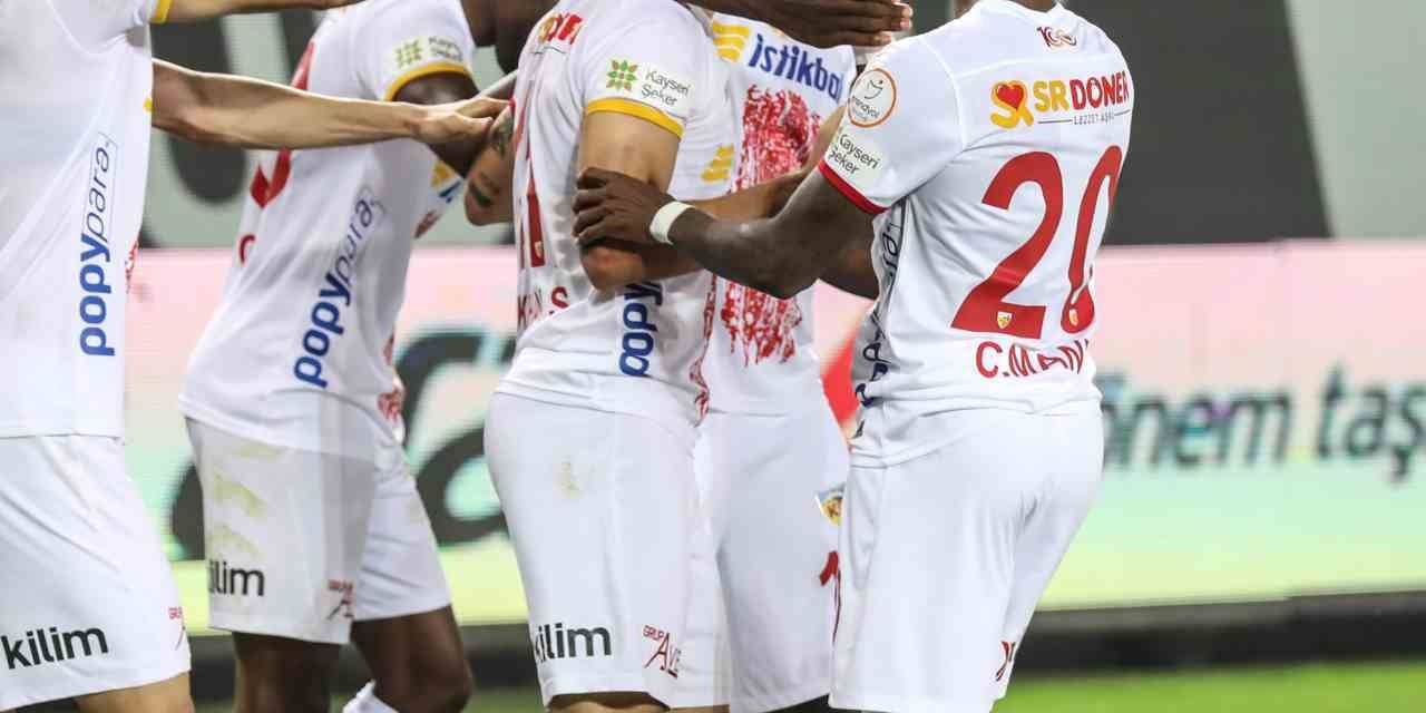 Stephane Bahoken İlk Golünü Attı