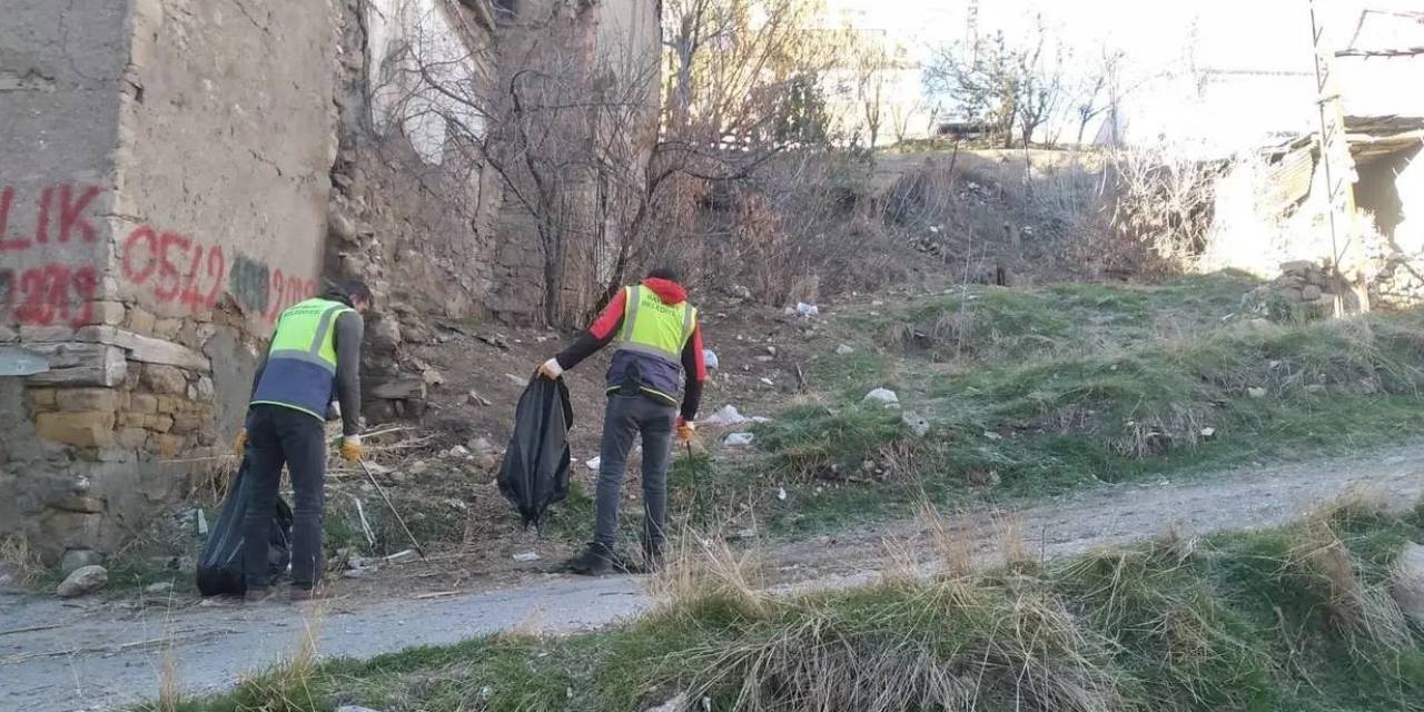 Bayburt Belediyesince Genel Temizlik Çalışmaları Titizlikle Sürdürülüyor