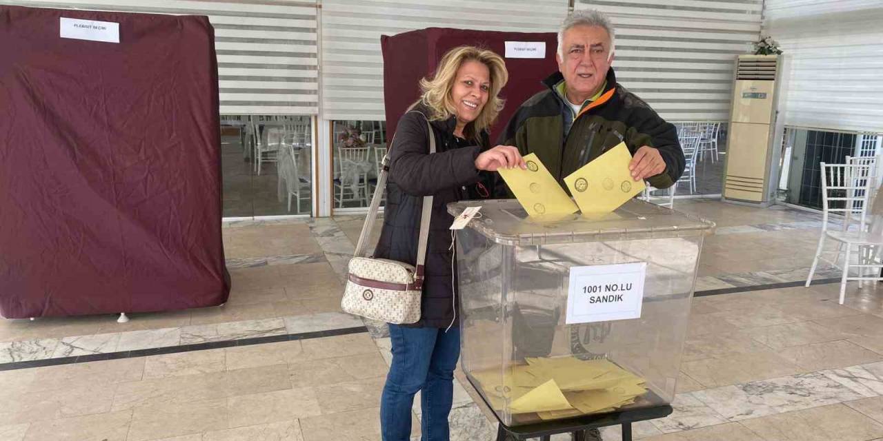 Köyden Ayrılmak İçin Sandık Başına Gittiler